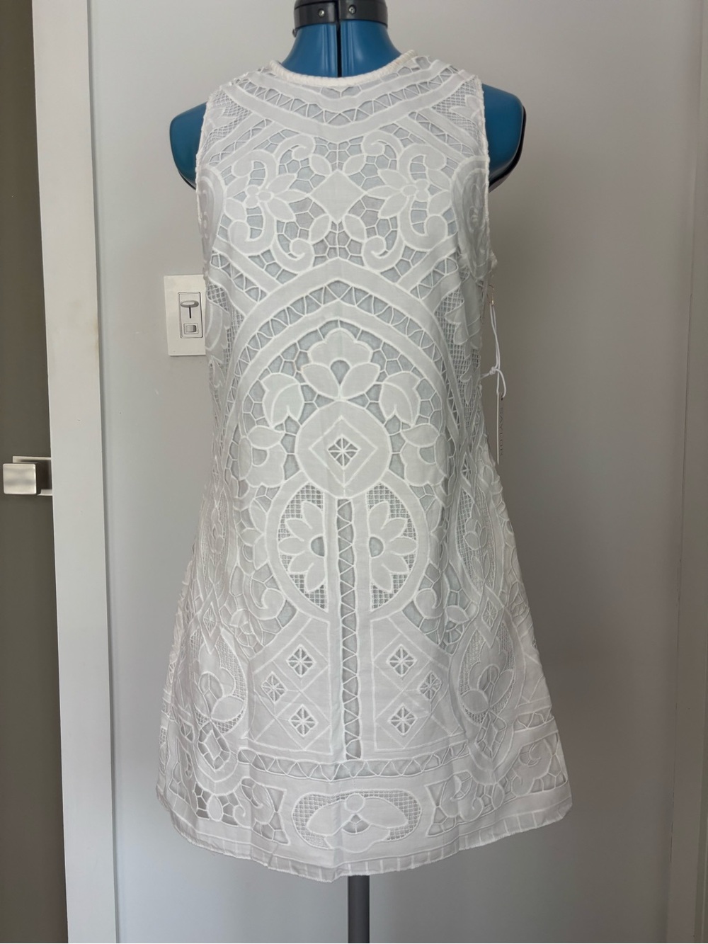 Saylor Margie White Embroidered Cotton Shift Mini Dress S NWT $264